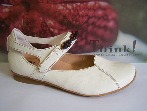 Think shoe model - chilli, in