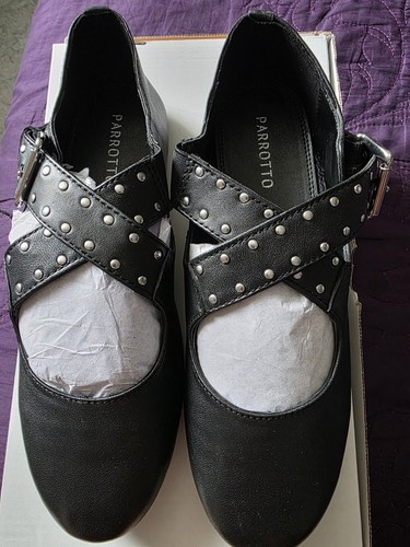 Woman leather balerinas shoes - balerinas,